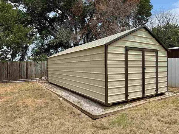 282962 E 1800 Rd, Comanche, OK 73529