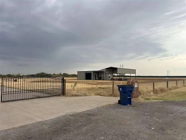 203 Soleil Dr, Walters, OK 73572