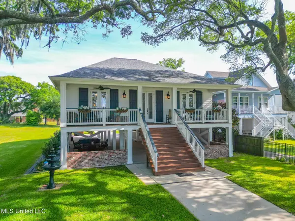 544 Beach Boulevard, Biloxi, MS 39530