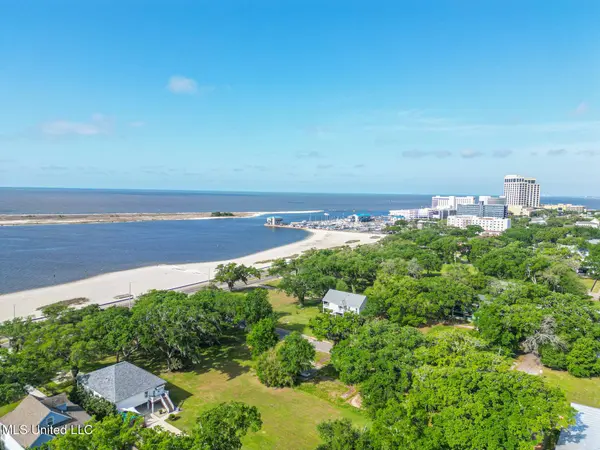 544 Beach Boulevard, Biloxi, MS 39530