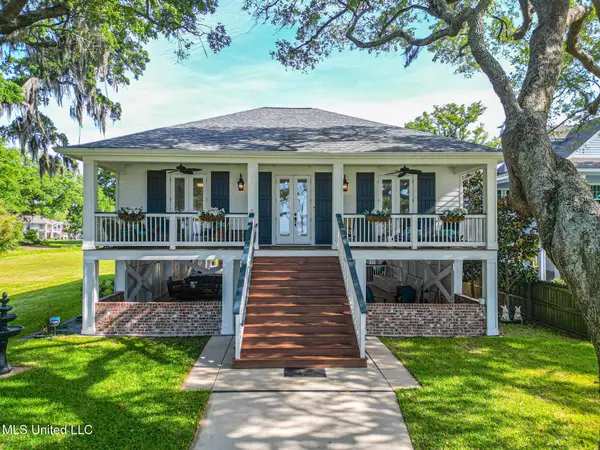 544 Beach Boulevard, Biloxi, MS 39530