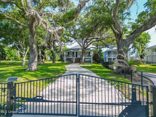 544 Beach Boulevard, Biloxi, MS 39530