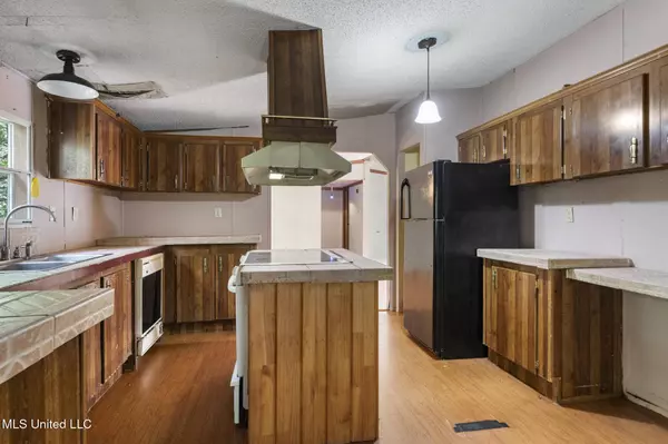 22219 Mcghee Drive, Saucier, MS 39574