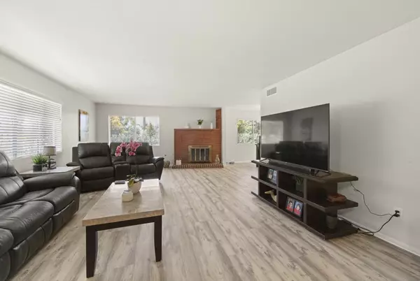 1161 Via Arroyo, Ventura, CA 93003-1326