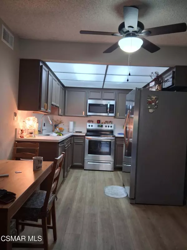 1246 Patricia Avenue #28, Simi Valley, CA 93065