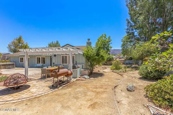 219 Meadow Mist Court, Simi Valley, CA 93065
