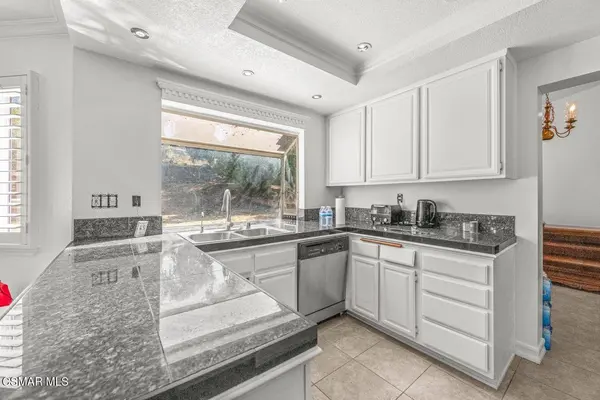 1819 Rocking Horse Drive, Simi Valley, CA 93065