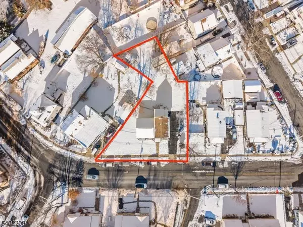 1996 Barnett St, Rahway City, NJ 07065