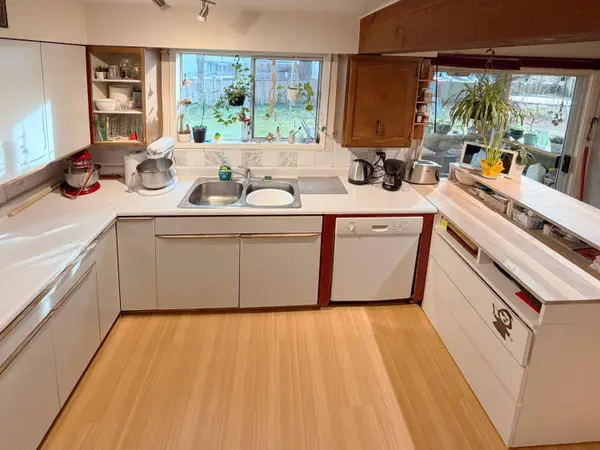 760 Covina CT, Coquitlam, BC V3J 4J9