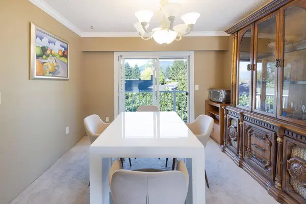 781 Pinemont AVE, Port Coquitlam, BC V3B 5B7