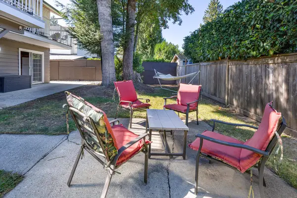 781 Pinemont AVE, Port Coquitlam, BC V3B 5B7