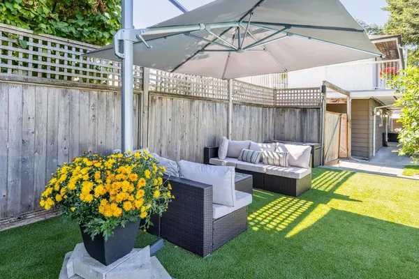 781 Pinemont AVE, Port Coquitlam, BC V3B 5B7