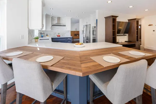 2776 Westlake DR, Coquitlam, BC V3C 5K1