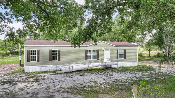 9827 SE HOTH RD, Arcadia, FL 34266