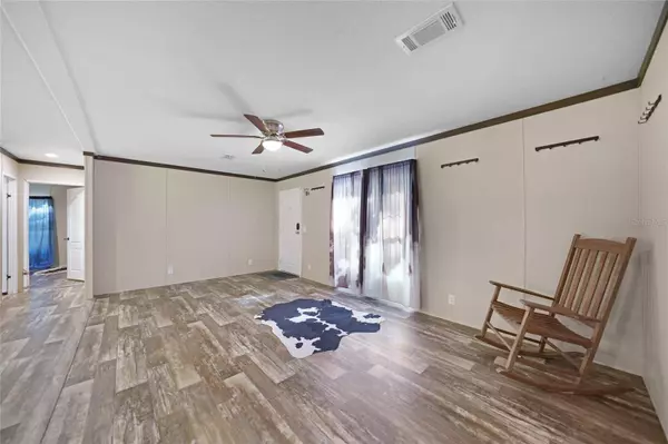 9827 SE HOTH RD, Arcadia, FL 34266