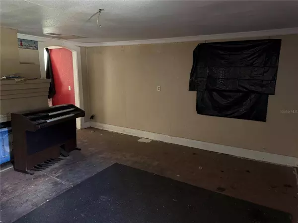 225 S HILLSBOROUGH AVE, Arcadia, FL 34266