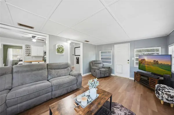 2403 SE POINTER AVE, Arcadia, FL 34266