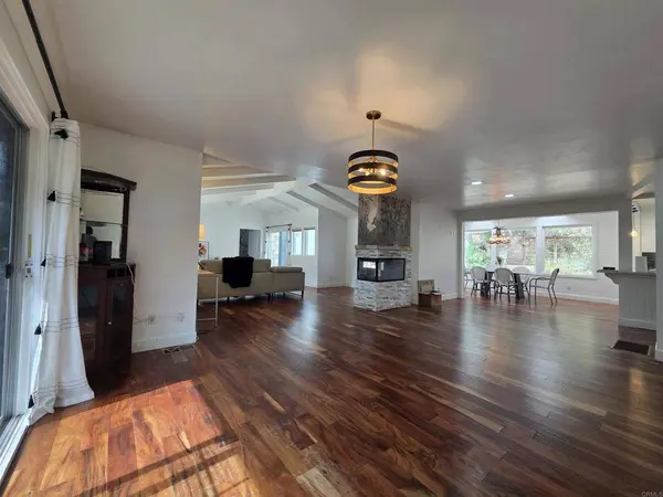 1165 Midway Dr, Alpine, CA 91901