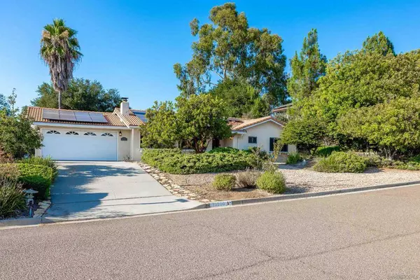 10506 Moon View Way, Escondido, CA 92026