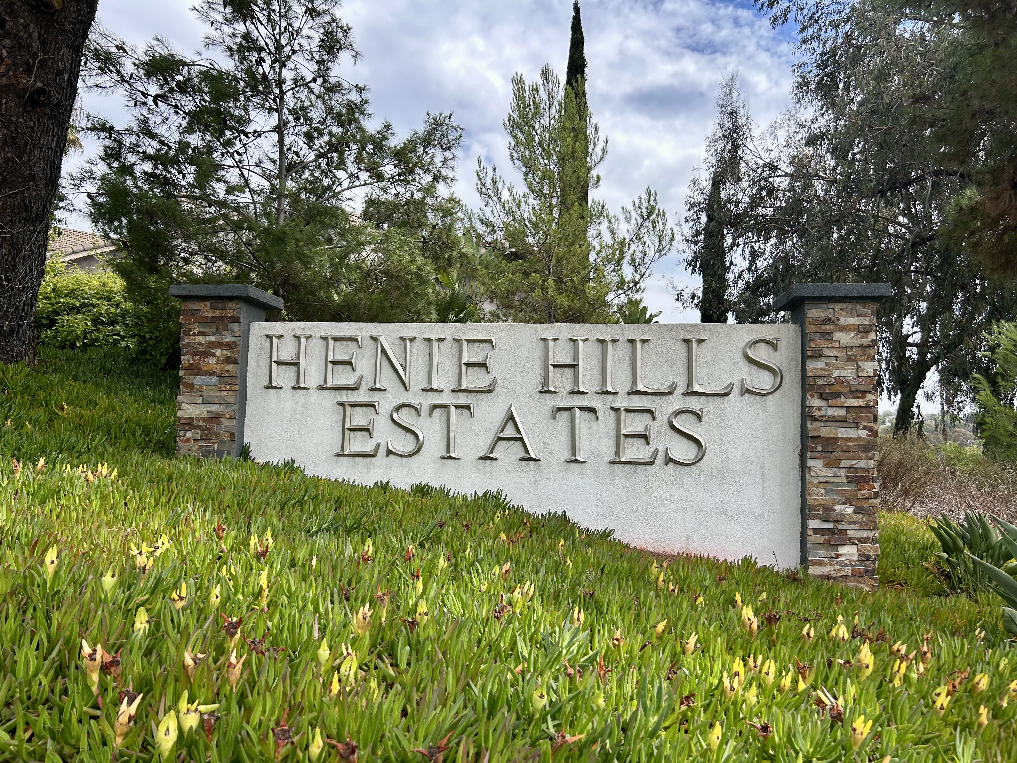 Henie HIlls