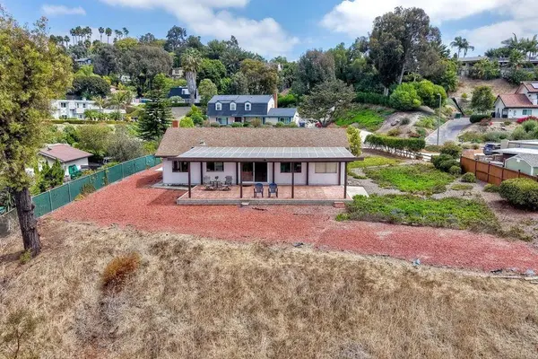 2233 Valley RD, Oceanside, CA 92056
