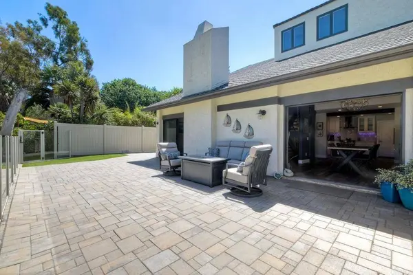 2339 Nicklaus DR