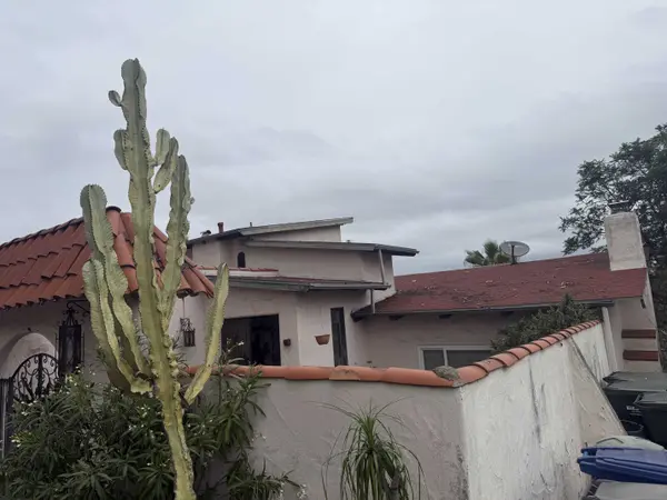 306 Ocean View Dr, Vista, CA 92084-6052