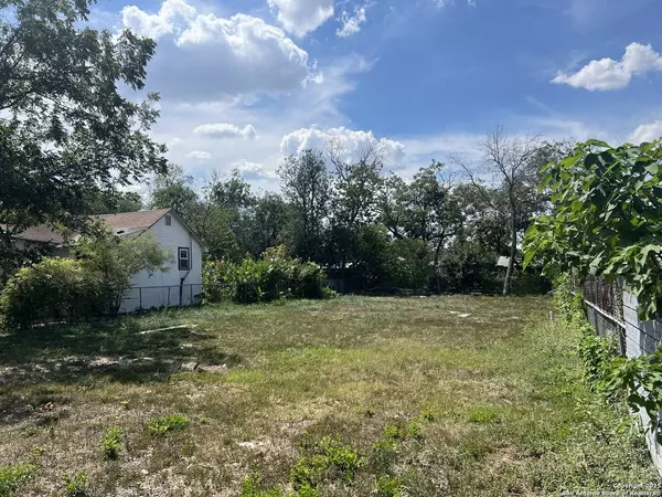 123 Juanita, San Antonio, TX 78237