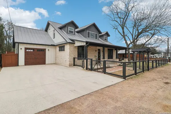 115 E Evergreen, Boerne, TX 78006