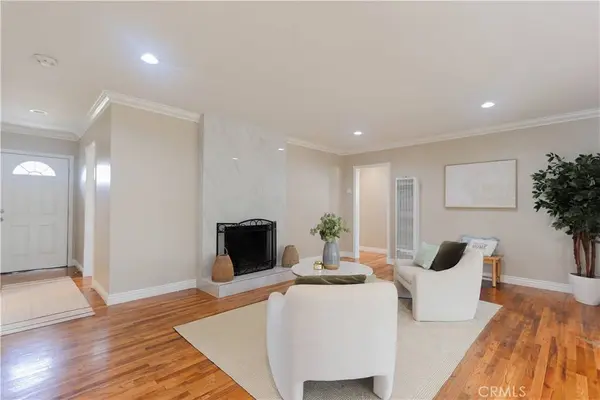 1023 W 186th ST, Gardena, CA 90248