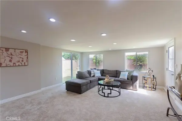 1023 W 186th ST, Gardena, CA 90248