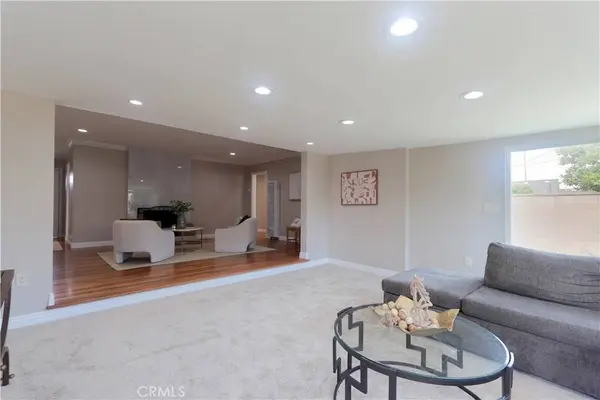 1023 W 186th ST, Gardena, CA 90248