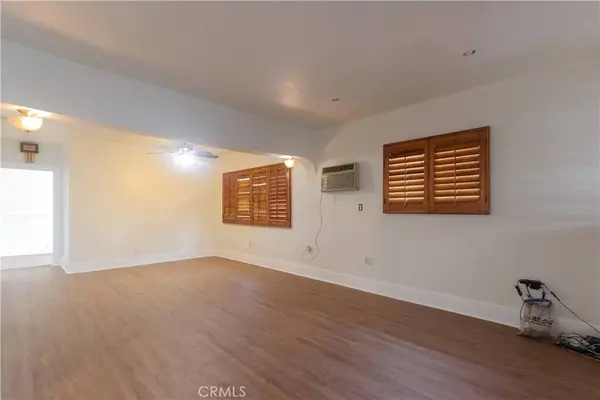 1111 W 54th, Los Angeles, CA 90037