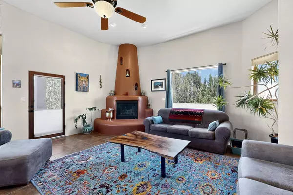 10 FRANCISCO RD, Cedar Crest, NM 87008