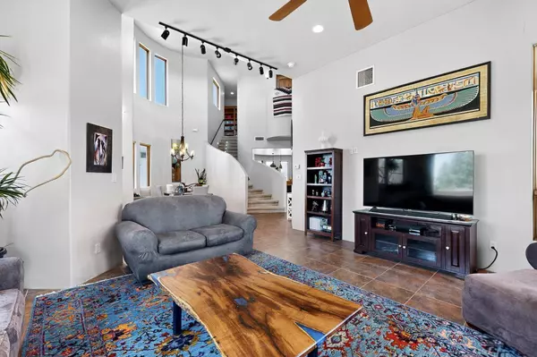 10 FRANCISCO RD, Cedar Crest, NM 87008