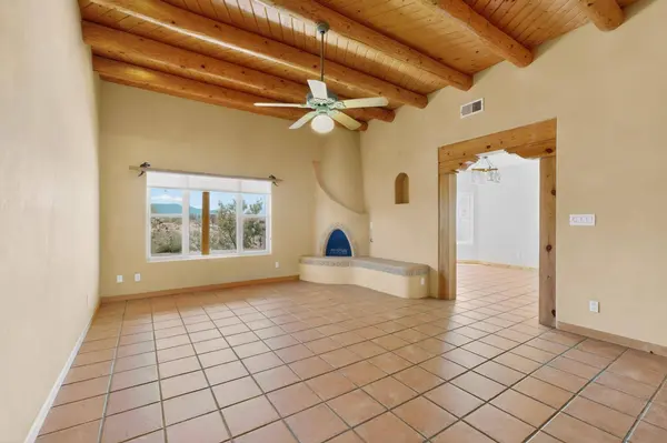 1340 Acapulco RD NE, Rio Rancho, NM 87144