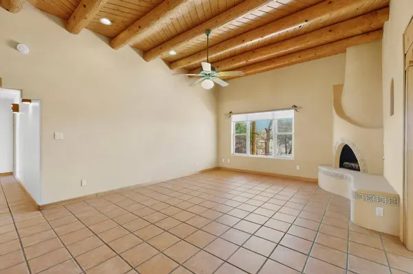 1340 Acapulco RD NE, Rio Rancho, NM 87144