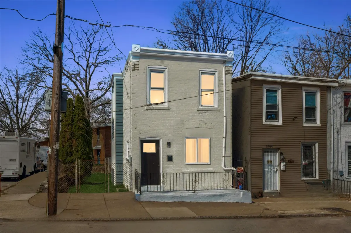 5982 N 20th St, Philadelphia, PA 19138-2447