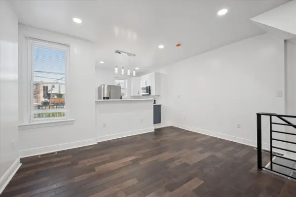 6733 N Woodstock St, Philadelphia, PA 19138-2621