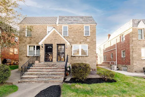 935 E Slocum St, Philadelphia, PA 19150-3607