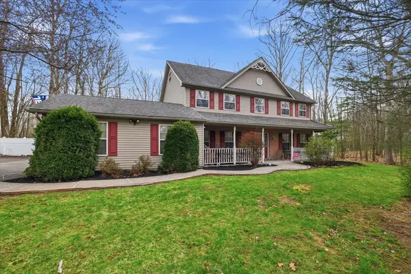 9 Hickory Dr, East Stroudsburg, PA 18301-8896