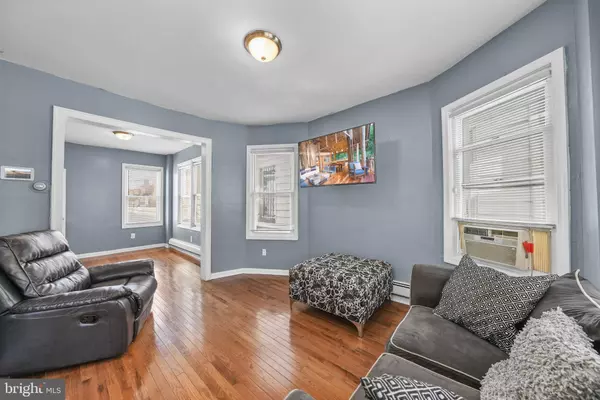 86 N 16TH ST, East Orange, NJ 07017