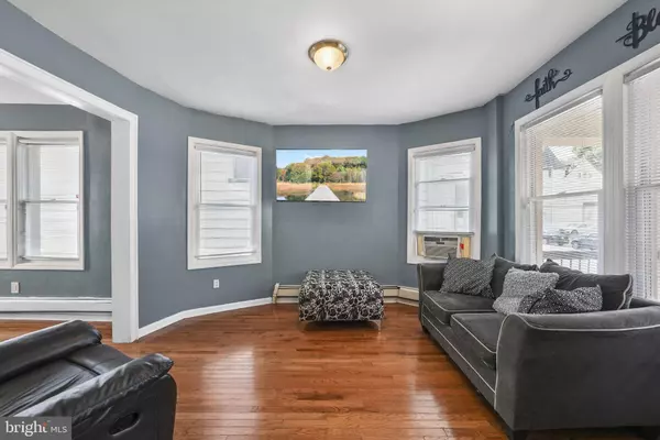 86 N 16TH ST, East Orange, NJ 07017