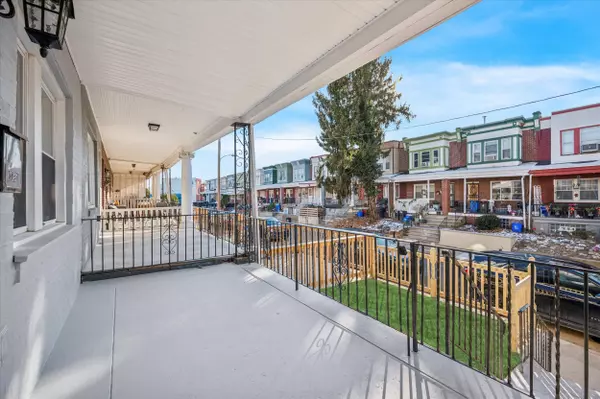 6733 N Woodstock St, Philadelphia, PA 19138-2621