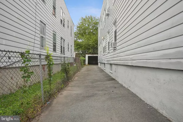 251-253 S MUNN AVE, Irvington, NJ 07111