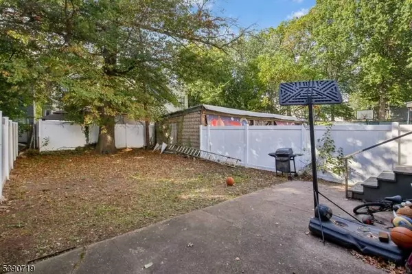 847 S 14th St, Newark City, NJ 07108