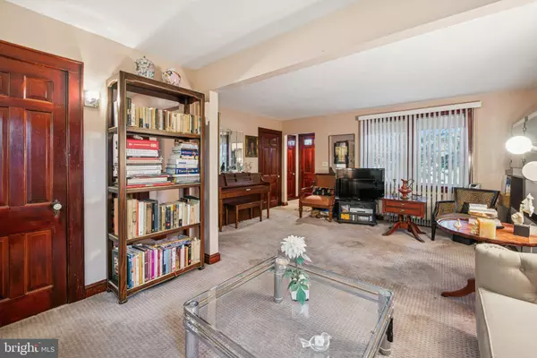 90 ARDMORE AVE, Clifton, NJ 07014