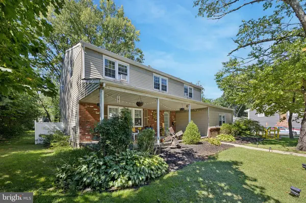 1606 RIVERSEDGE DR, Delanco, NJ 08075