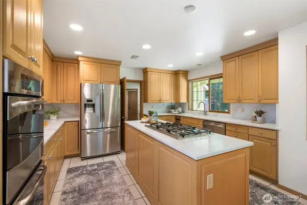 13715 3rd DR SE, Everett, WA 98208