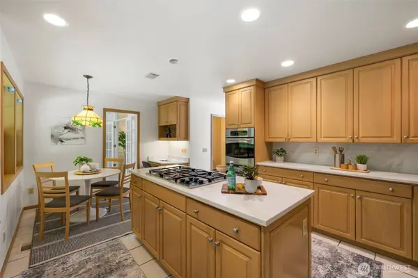 13715 3rd DR SE, Everett, WA 98208